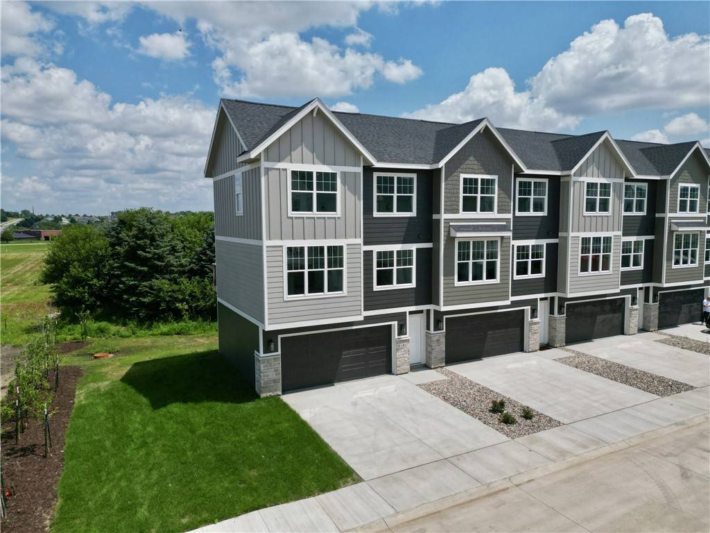 4424 154th Street, Urbandale, IA 50323
