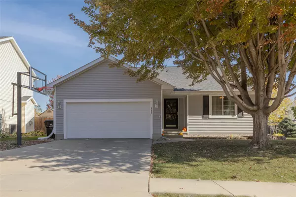 2055 SE Florence Drive, Waukee, IA 50263