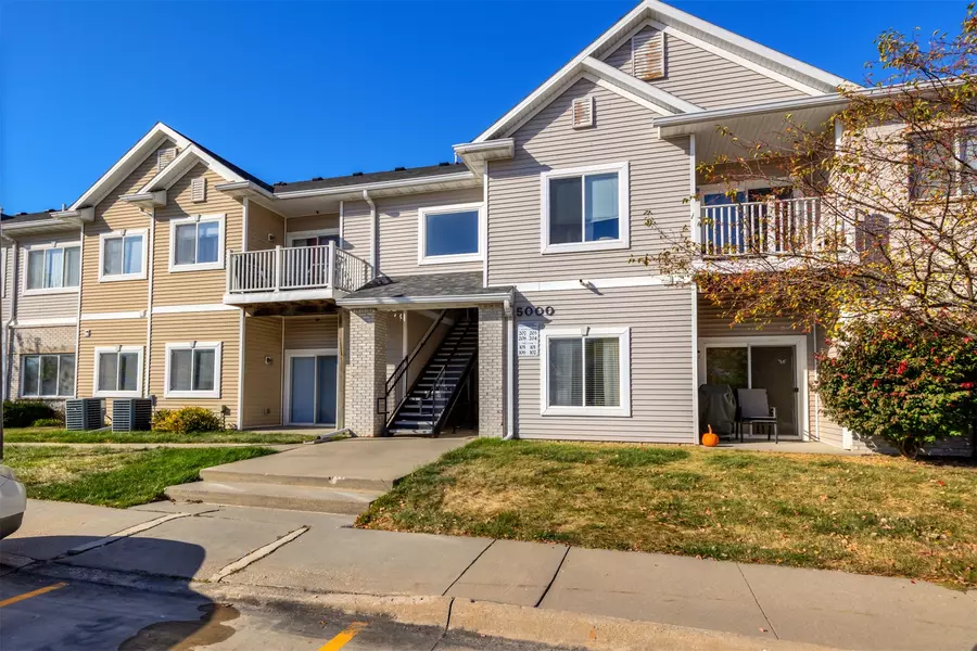 8601 Westown Parkway #5106, West Des Moines, IA 50266