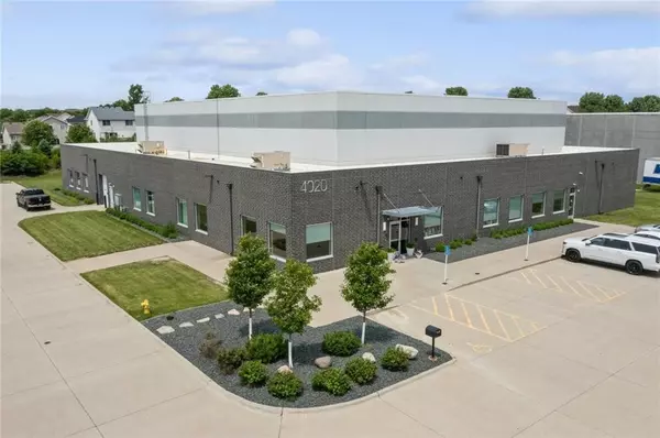 Urbandale, IA 50323,4020 121st Street