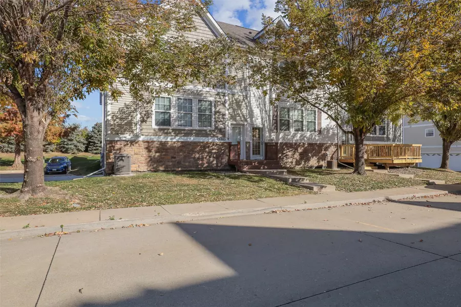 15203 Alpine Drive, Urbandale, IA 50323