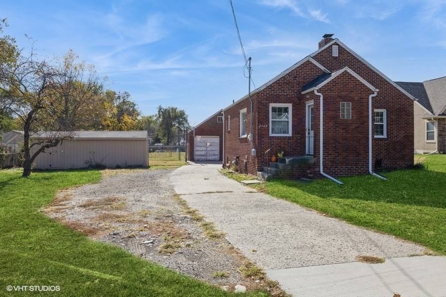 Des Moines, IA 50317,2737 Easton Boulevard