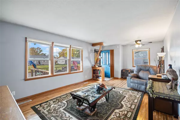 Newton, IA 50208,906 E 14th Street S