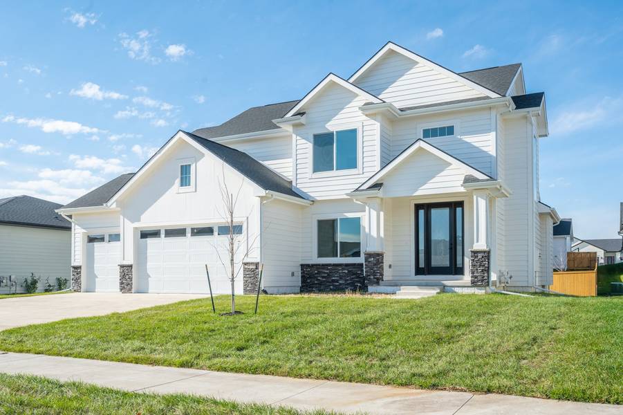 2610 Abbott Drive, Waukee, IA 50263