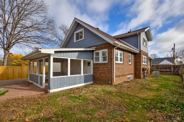 Des Moines, IA 50311,1428 56th Street