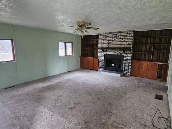 Leon, IA 50144,1407 SE Poplar Street