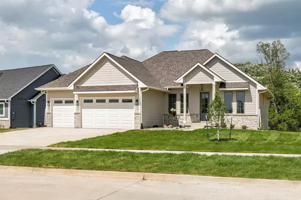 703 Richland Court, Van Meter, IA 50261