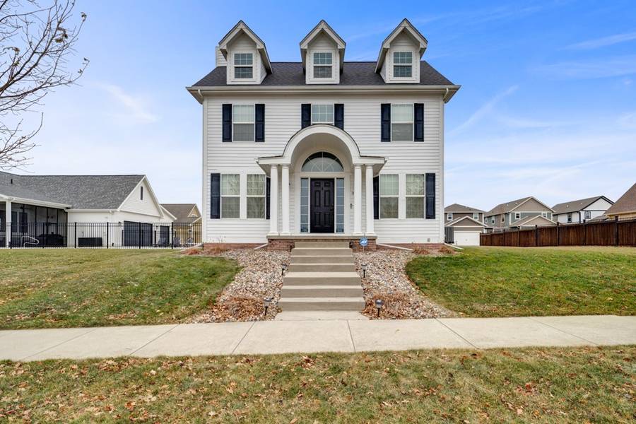 1607 SW Vintage Parkway, Ankeny, IA 50023