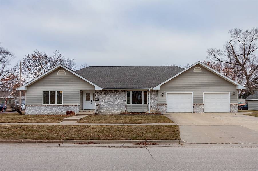 818 Rapids Street, Adel, IA 50003