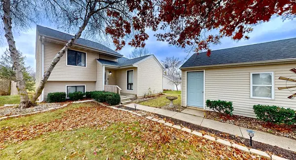 1002 E 18th Street, Norwalk, IA 50211