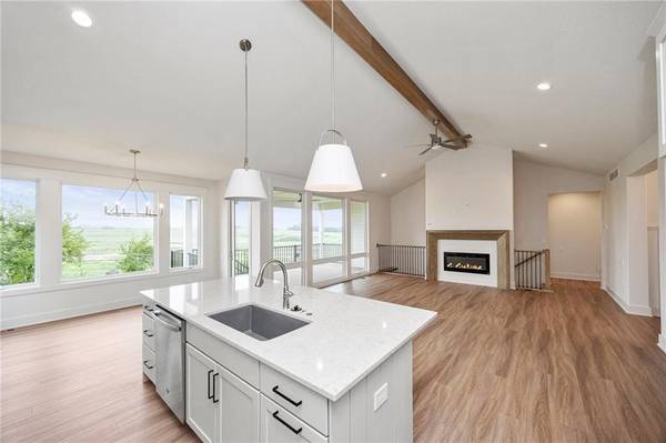 3820 Fieldstone Drive, Waukee, IA 50263