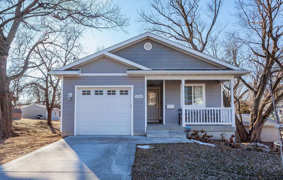 1220 Burnham Avenue, Des Moines, IA 50315