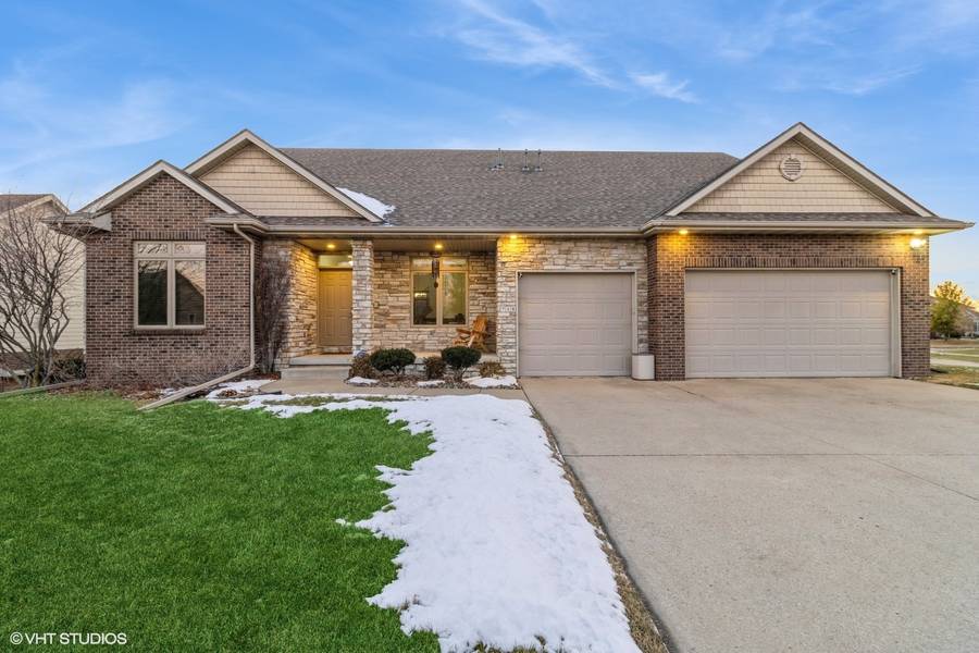 718 NW Boulder Point Circle, Ankeny, IA 50023