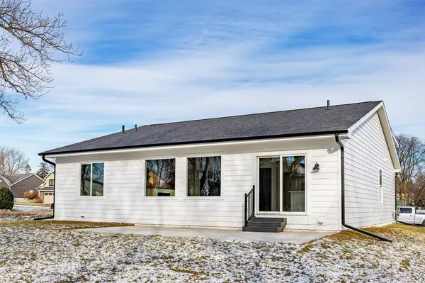 Des Moines, IA 50321,2390 Emma Avenue