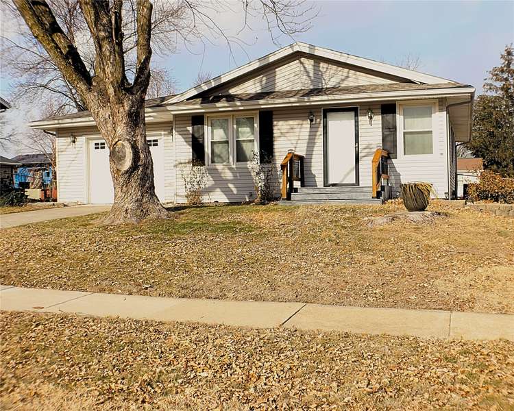 2303 3rd Street SW, Altoona, IA 50009