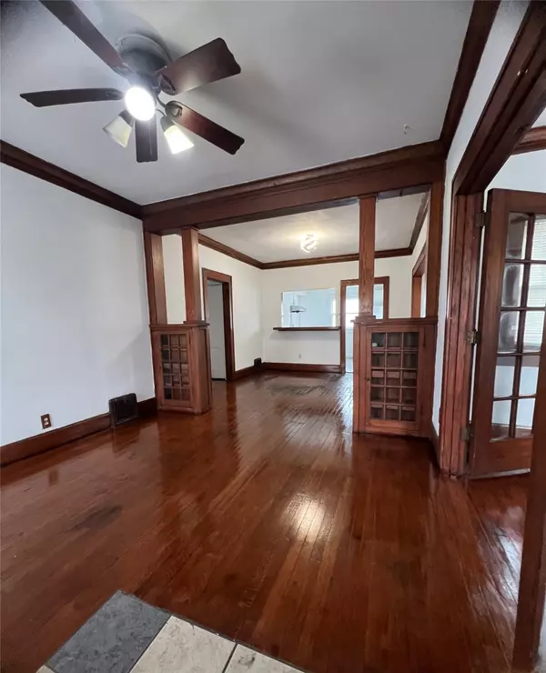 Des Moines, IA 50316,730 Guthrie Avenue