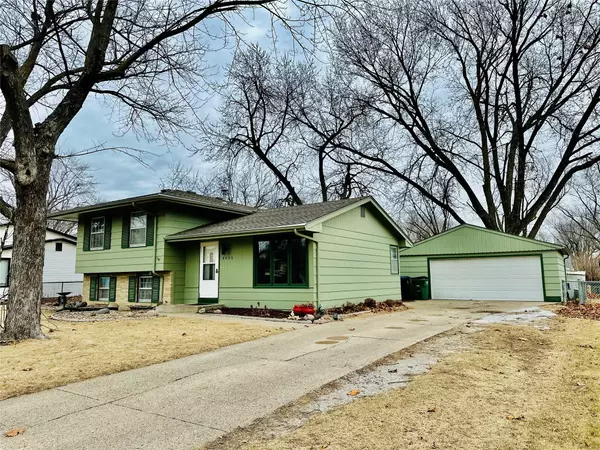 Urbandale, IA 50322,4405 64th Street