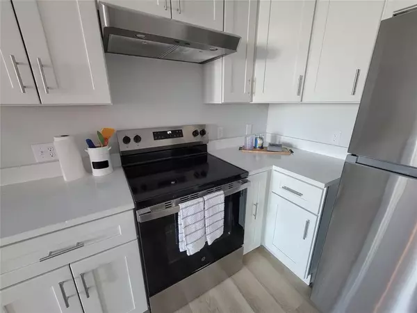 West Des Moines, IA 50266,565 Market Street #206