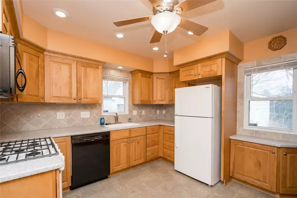 Des Moines, IA 50310,3839 34th Street