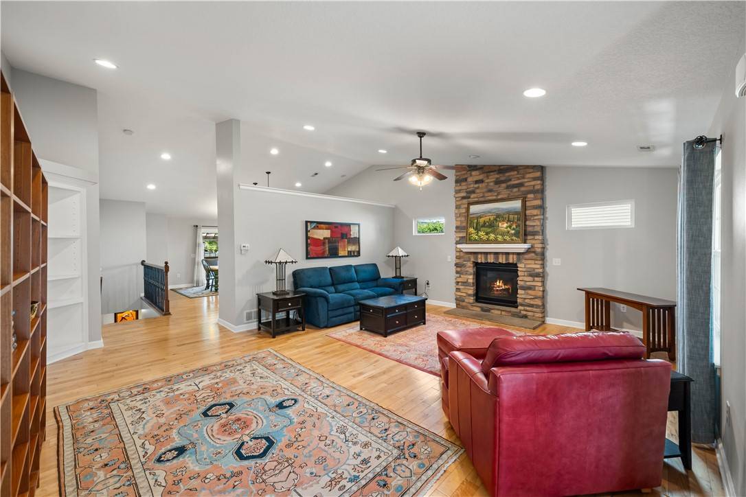 Urbandale, IA 50323,13012 Tanglewood Drive