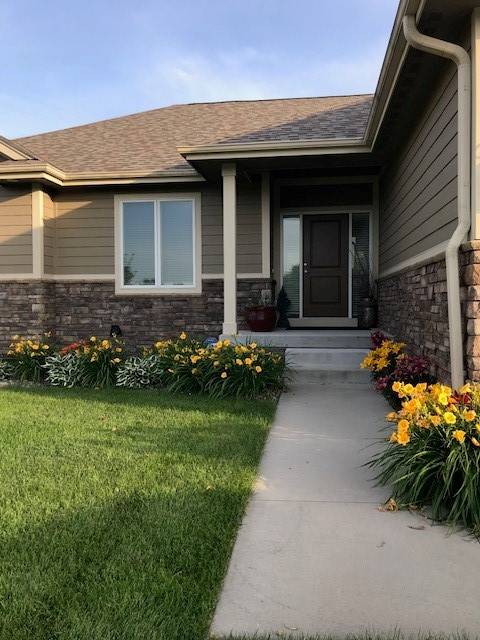 400 Indian Ridge Drive, Waukee, IA 50263