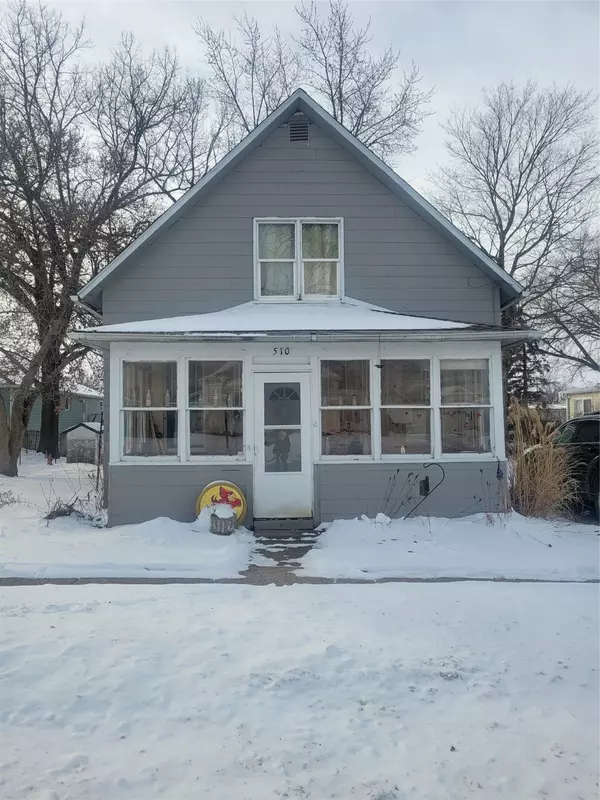 510 6th Avenue E, Oskaloosa, IA 52577