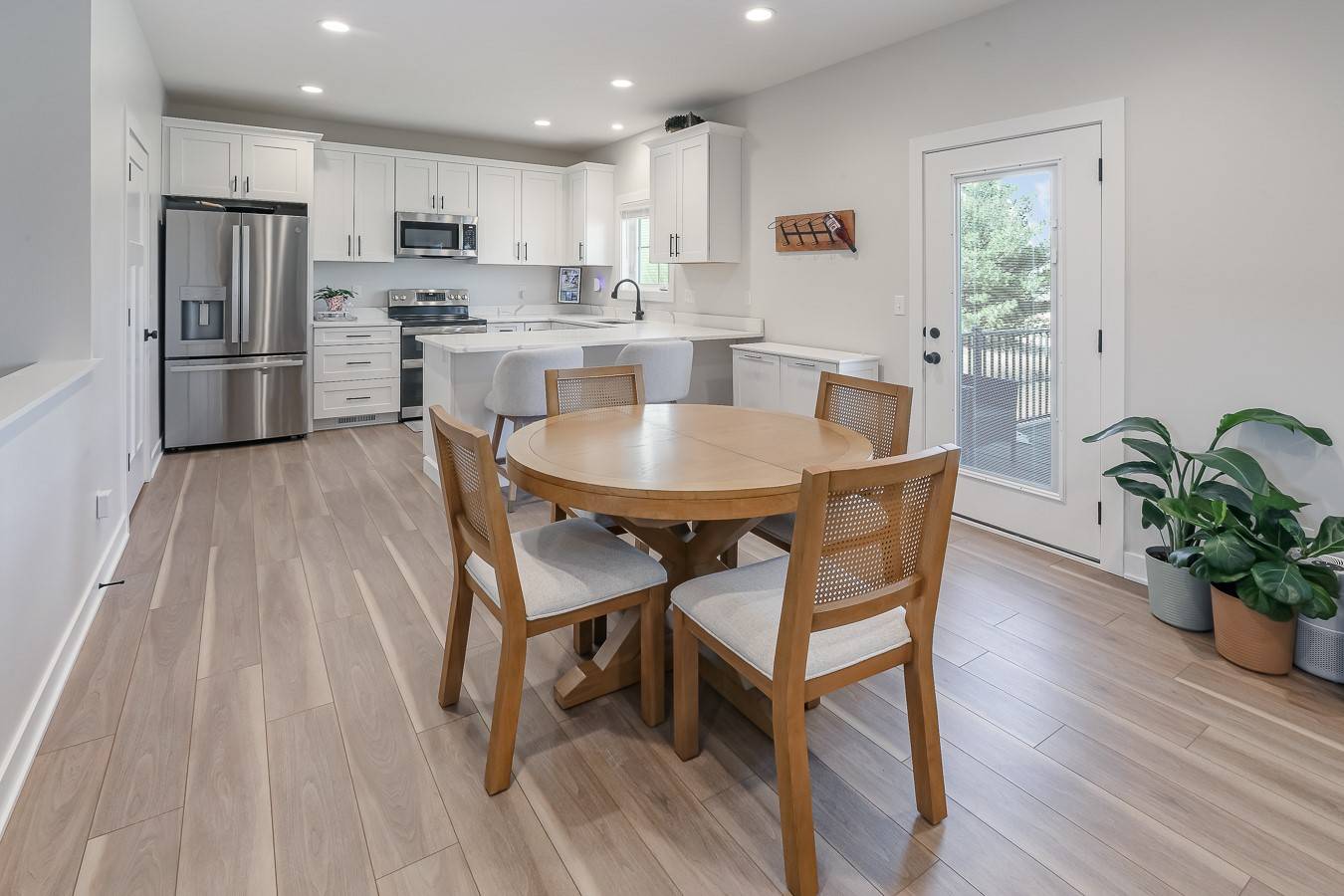 Pella, IA 50219,795 182nd Avenue