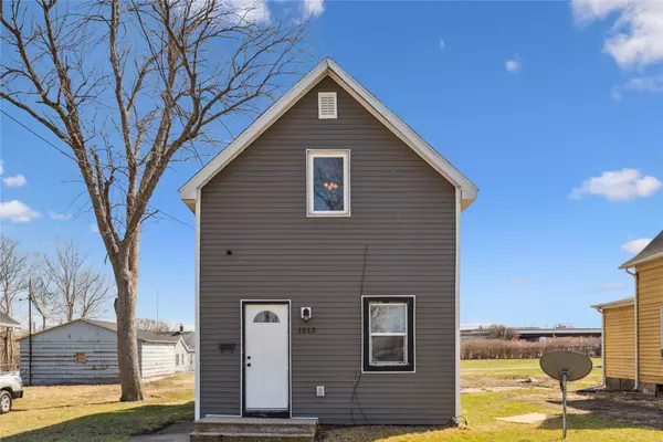 1513 Walker Street, Des Moines, IA 50316