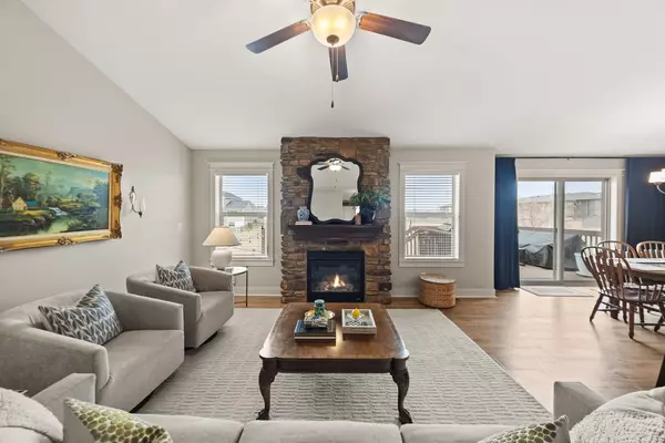 Grimes, IA 50111,813 SE 14th Street