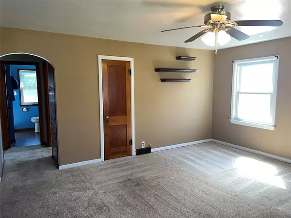 Baxter, IA 50028,209 S Main Street S