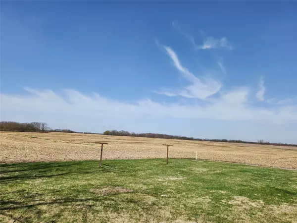 IA 50150,1121 N Iowa 5 Highway N