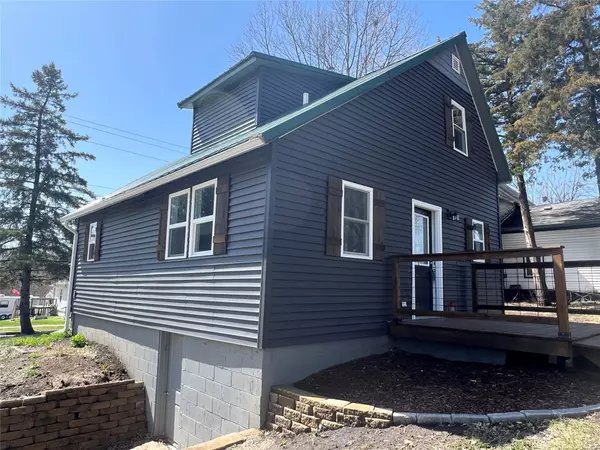 Knoxville, IA 50138,701 W Madison Street