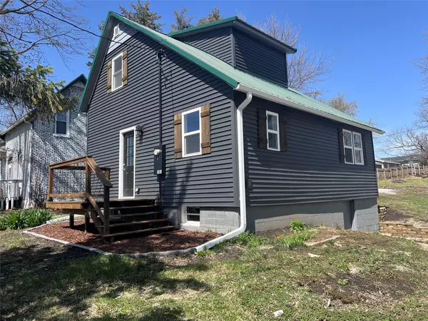 701 W Madison Street, Knoxville, IA 50138