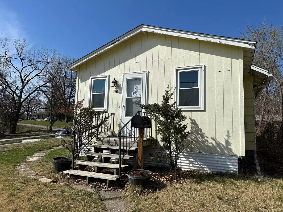 Des Moines, IA 50313,1521 Clinton Avenue