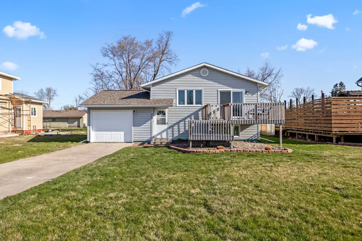 Sheldahl, IA 50243,405 County Avenue