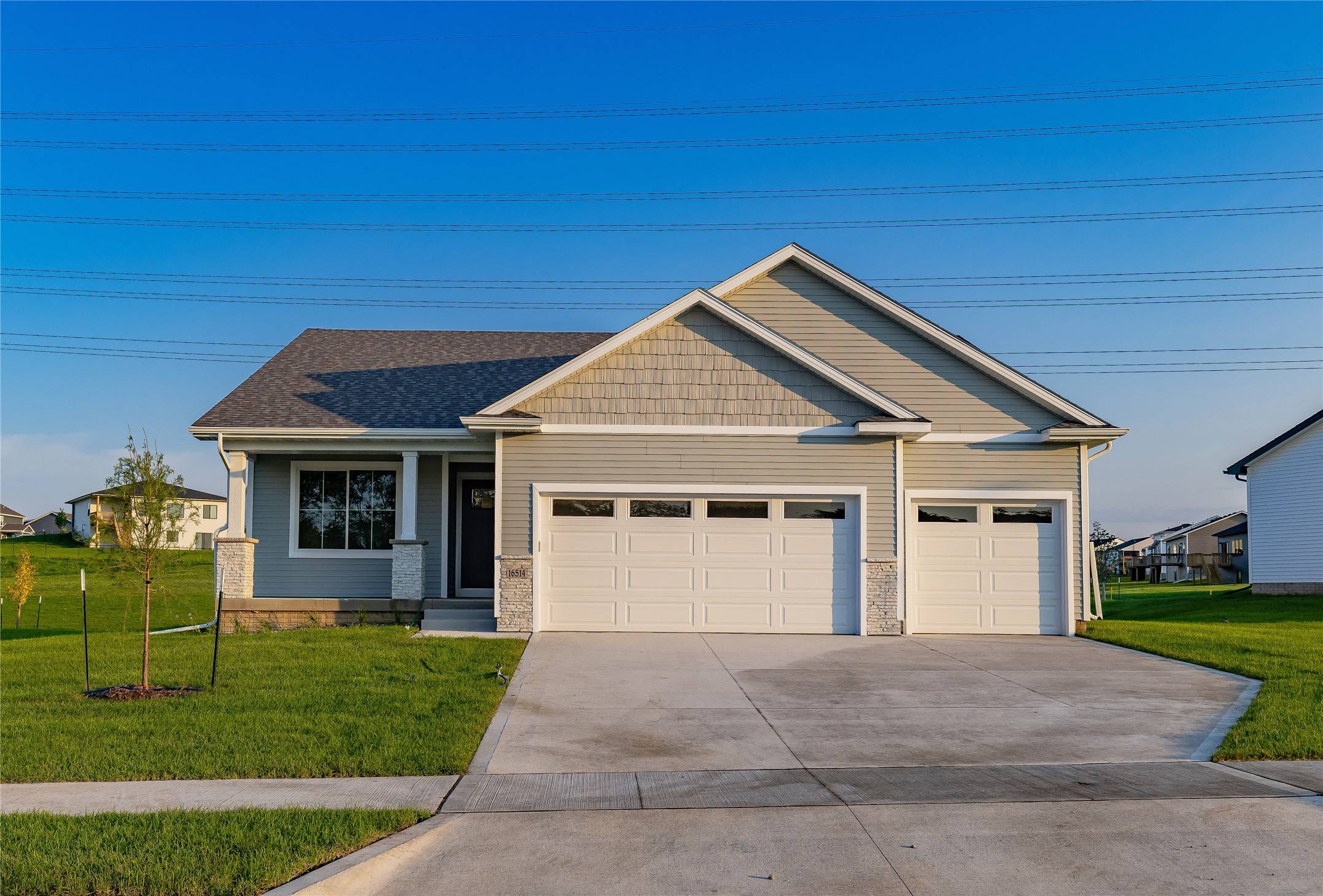 16514 Ironwood Lane, Urbandale, IA 50323