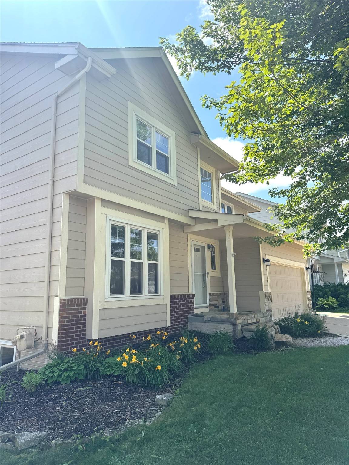 5425 NW 90th Street, Johnston, IA 50131