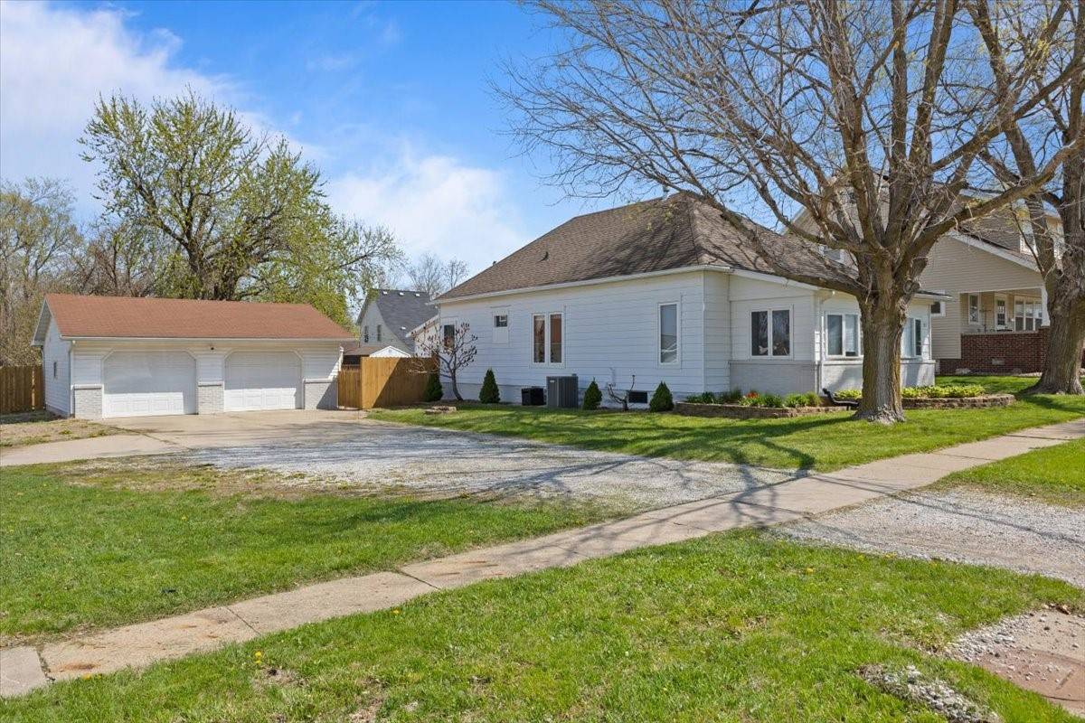 105 W First Street, Madrid, IA 50156
