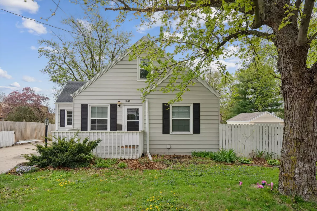 West Des Moines, IA 50265,1708 Vine Street