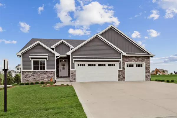 9856 NW 44th Street, Polk City, IA 50226