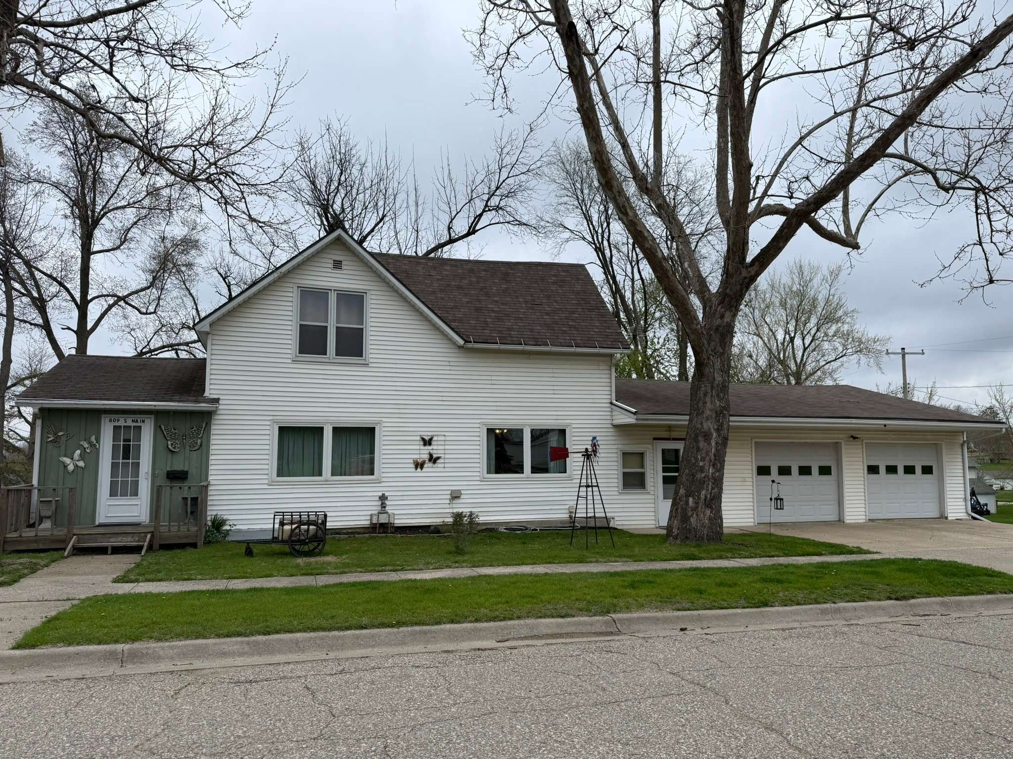 809 S Main Street, Toledo, IA 52342