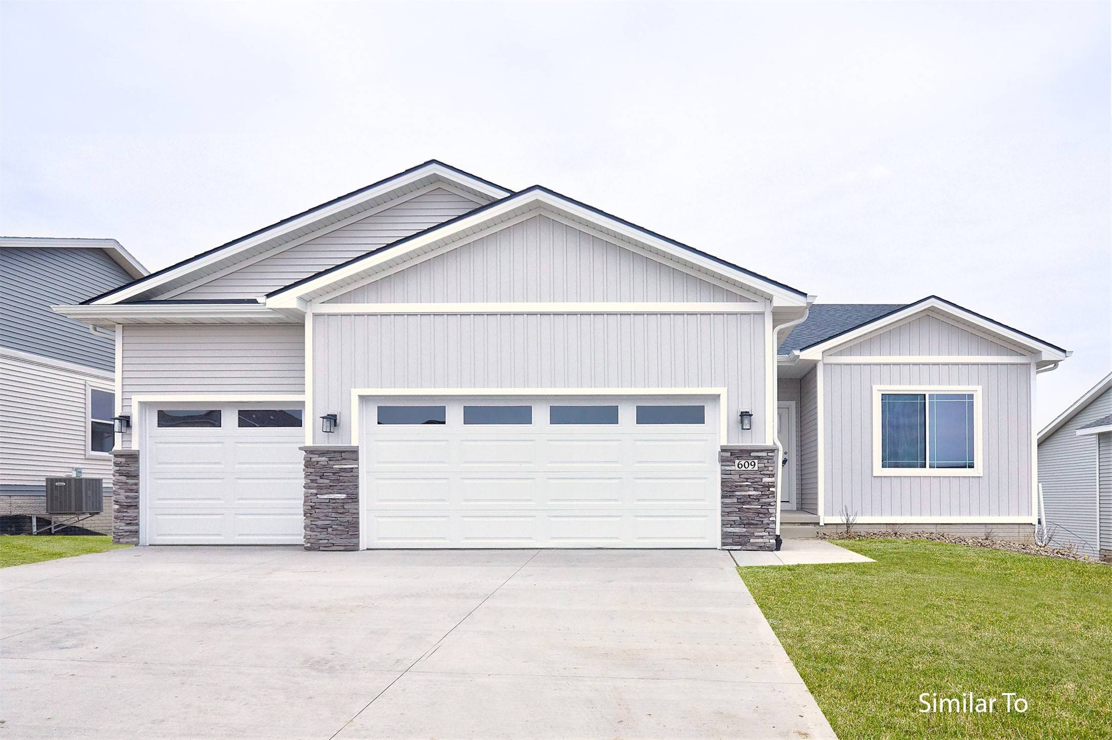 9423 Modena Lane, West Des Moines, IA 50266
