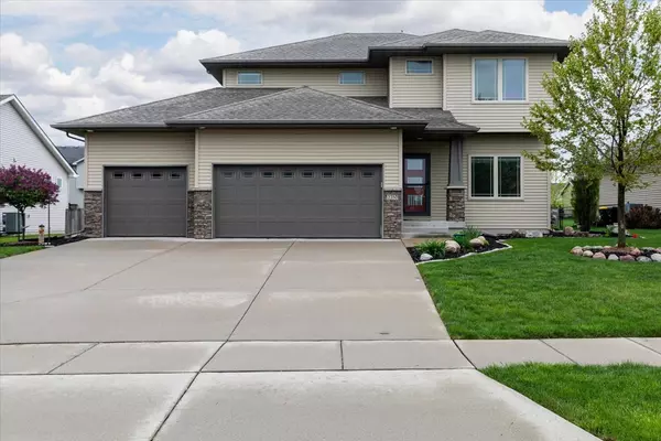 2350 SE Riverbirch Lane, Waukee, IA 50263