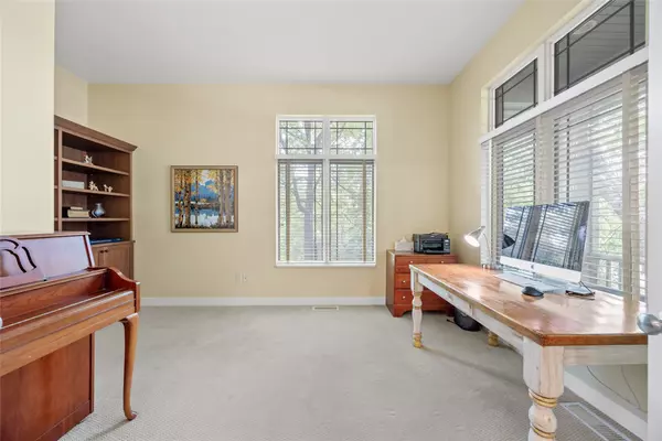 Coralville, IA 52241,830 Highland Park Avenue