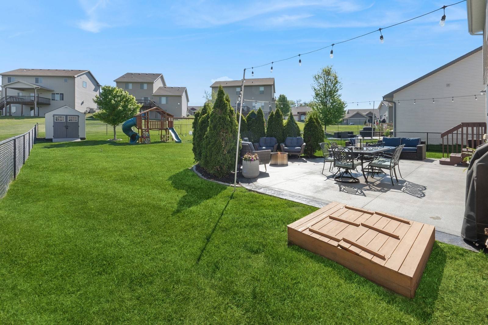 Urbandale, IA 50323,4011 146th Street