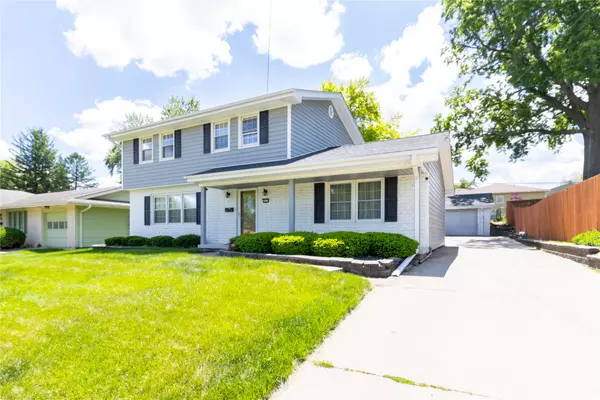 Des Moines, IA 50310,2614 Sherwood Drive