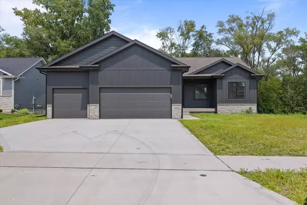 1033 2nd Street NE, Altoona, IA 50009