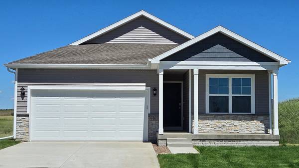 2633 SE Creekhill Way, West Des Moines, IA 50265