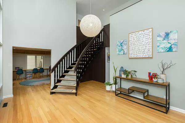 Des Moines, IA 50312,736 Foster Drive