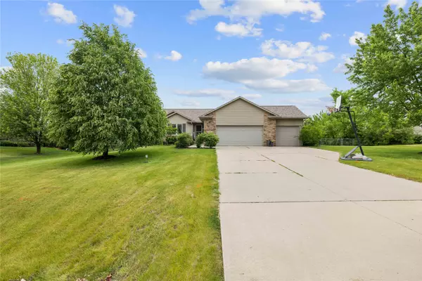 11565 NW 114th Avenue, Granger, IA 50109
